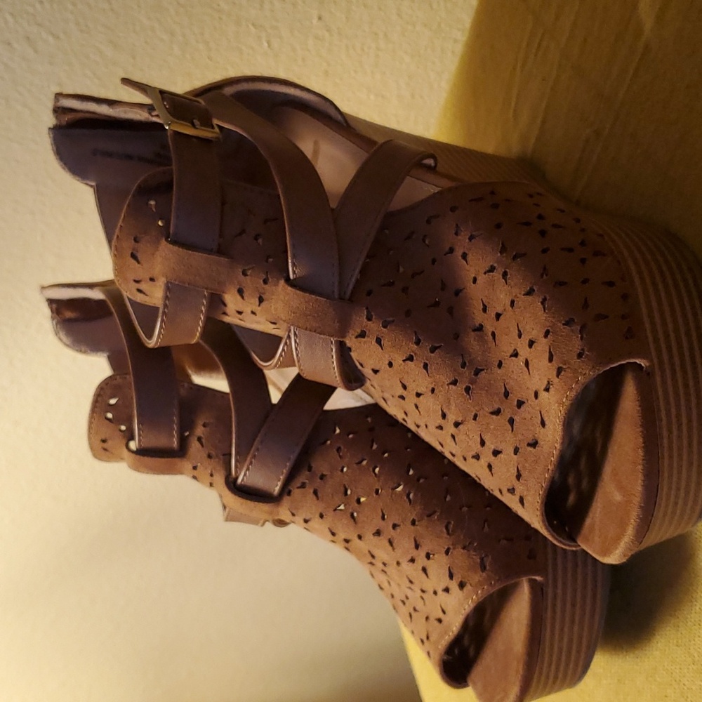 Report zip up sandels sz 9W